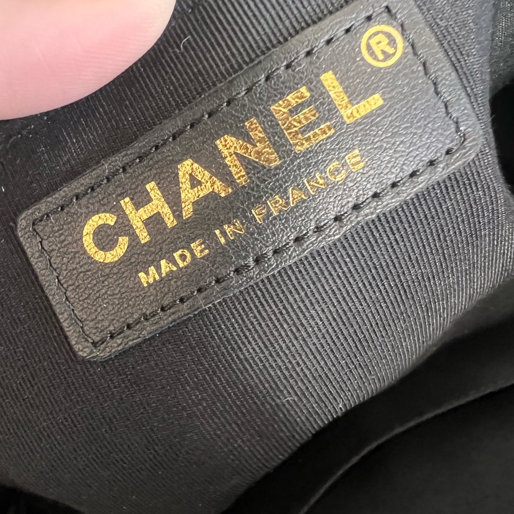 Chanel Timeless Caviar Leather Classic Tote - Picture 10 of 16